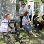 Аккомпанирует Степан Кампен