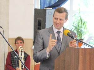 Пастор Евгений Ткачишин