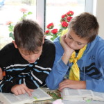 Дети изучают Библию