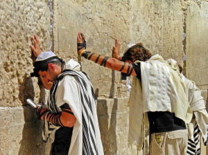 Евреи у стены плача