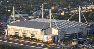 Alamodome, 65000-местный футбольный стадион в Сан-Антонио, штат Техас, где будет проходить сессия ГК