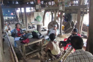 Жители Мьянмы