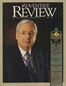 Фолкенберг на обложке Adventist Review 8 июля 1990, после его избрания президентом Генеральной конференции.