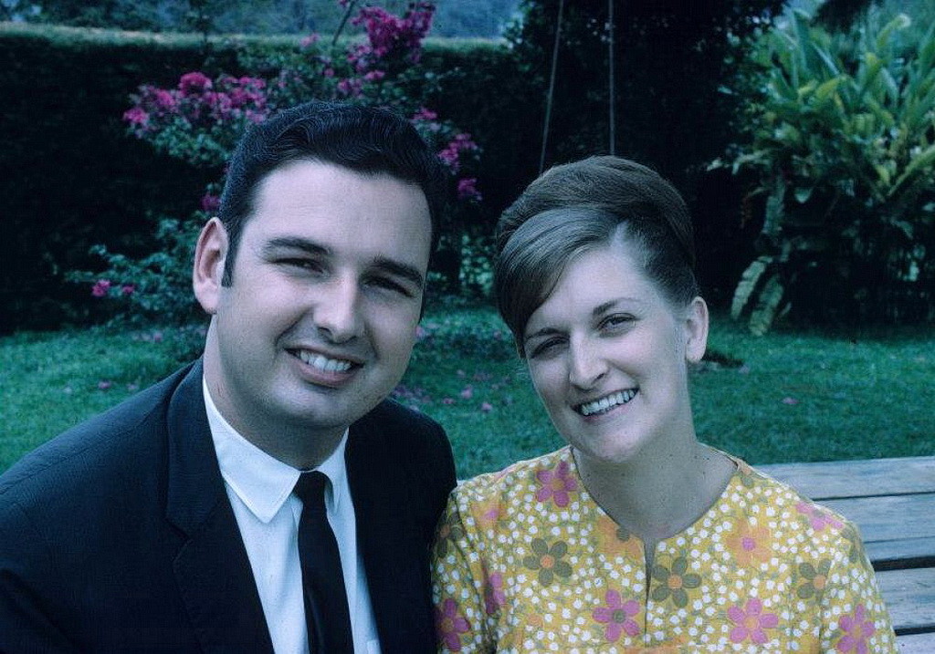 Роберт Фолкенберг и его жена, Анита, в 1962 году, году их свадьбы.