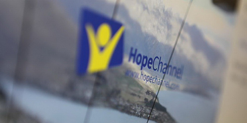 Hopechannel.com достиг 1.4 миллионов посещений в прошлом году и теперь стремится к 100 миллионам. (Адвентистский Отчет)