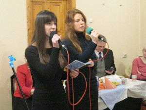 Поет Запорожская молодёжь