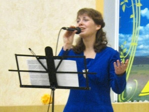 Поет Наталья Авраменко