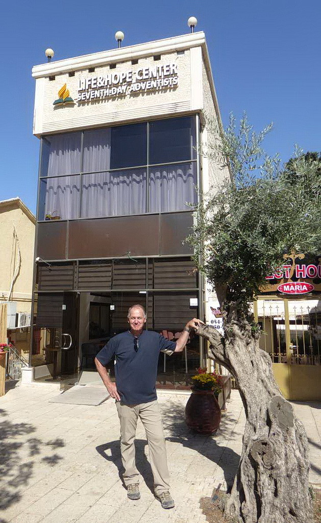 Майкл Райан, посетил Life Hope Center Хайфы в Израиле, в воскресенье 19 июня. (Роджер Робертсен)