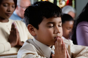 Дети молятся