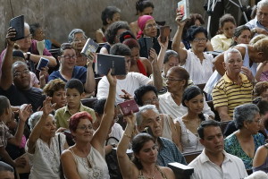 Верующие на Кубе
