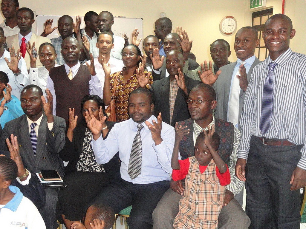 Группа глухих из Кении