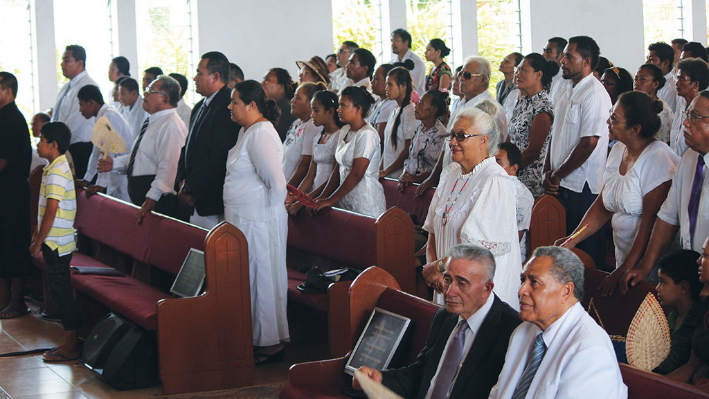Одна из общин Адвентистов Седьмого Дня в южно-тихоокеанском островном государстве Самоа. [Фото: Adventist Record]