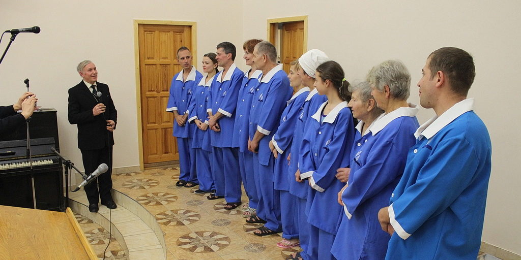 В Днепре были крещены 12 человек