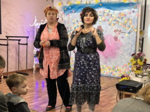 В Школе Невест учились быть настоящими принцессами