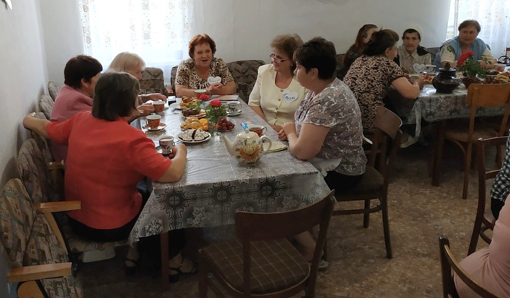 Адвентисты Пятихаток проводят встречи для женщин города