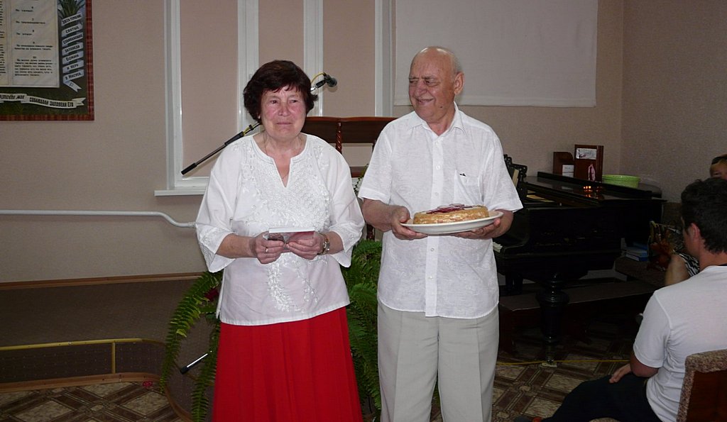 Покровская община провела торжественное богослужение, приуроченное шестидесятилетию совместной жизни супружеской пары