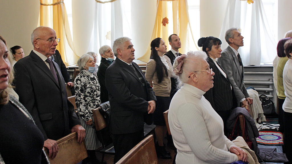Первая адвентистская община Кривого Рога отметила 75-летие