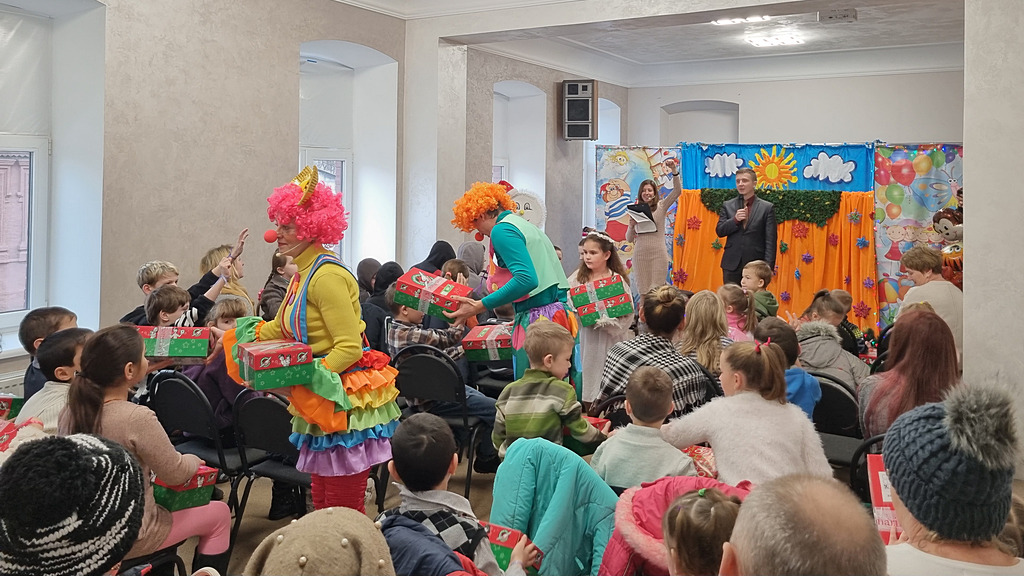 Детская рождественская программа собрала более 50 гостей в общине Славянска