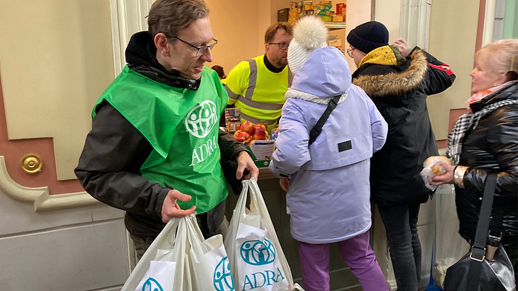 ADRA сотрудничает с Hope Channel International для доставки помощи в Украину