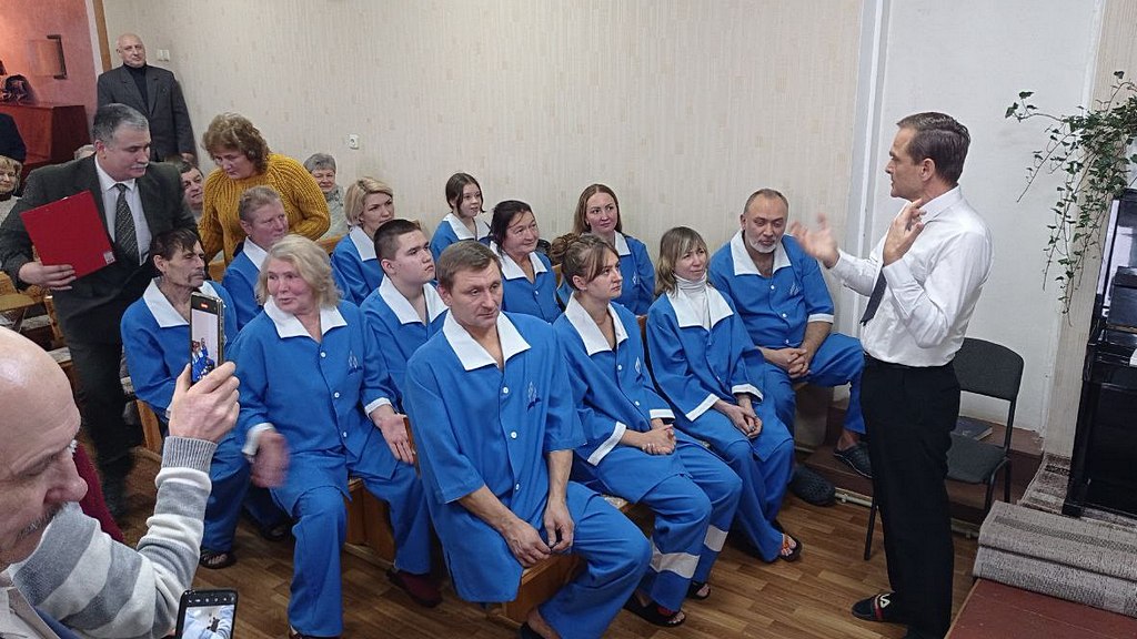 Хрещення на Харківщині: до церкви приєдналося дванадцять осіб