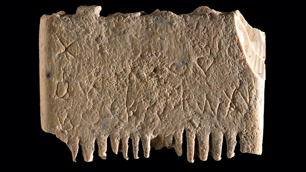 Южные археологи нашли расческу из слоновой кости с первым письменным ханаанейским предложением