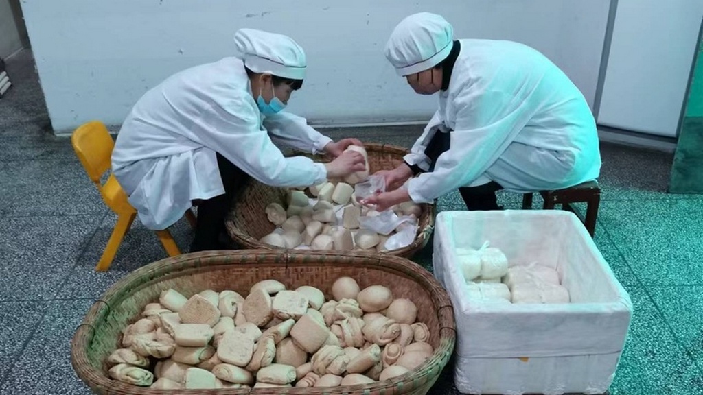 Служение мантоу ("паровая булочка") привело к более чем 200 крещениям в Китае