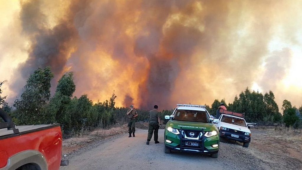 Лесные пожары в Чили привели к экстренной эвакуации населения