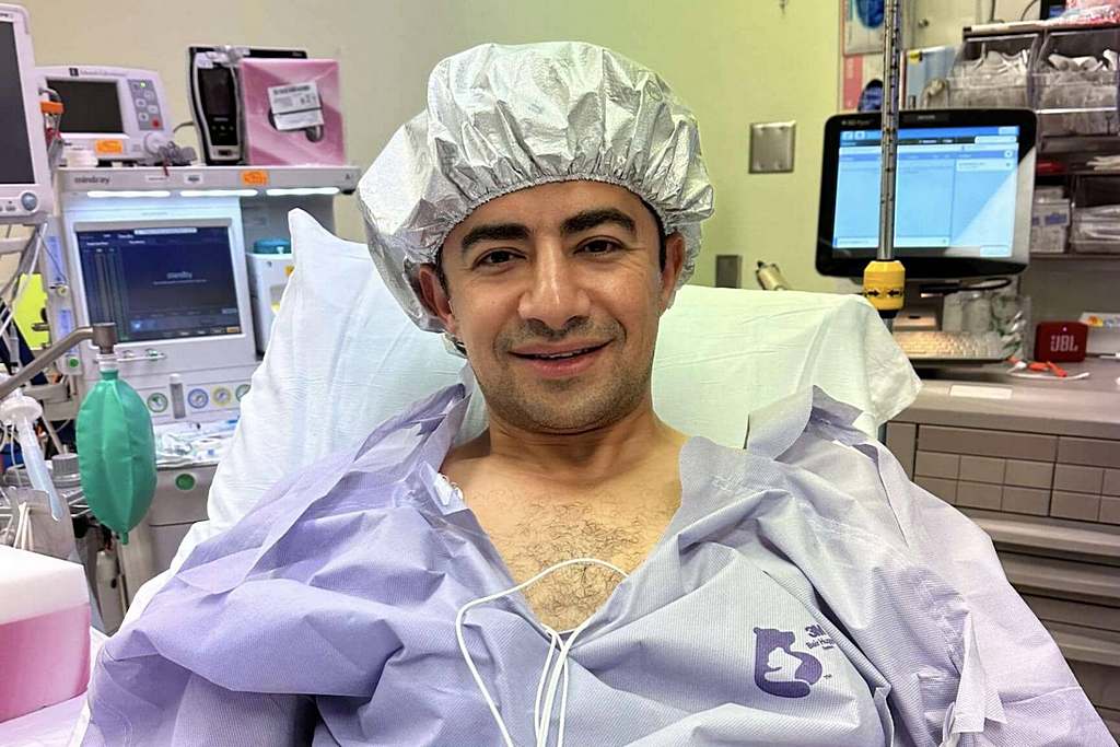 Али Альсамара, специалист по интервенционной кардиологии из AdventHealth Ocala, который недавно пожертвовал свой собственный костный мозг, чтобы спасти жизнь ребенка. (Фото: AdventHealth News)