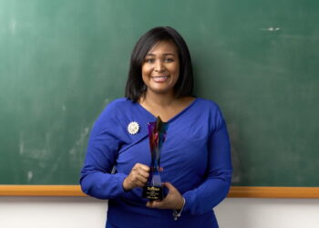 Город в США назвал адвентистку «Учителем года»