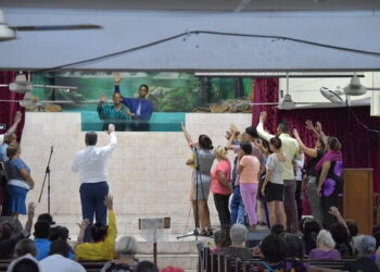 Крещения, посвящения, евангелизация в крупнейшей адвентистской церкви Кубы