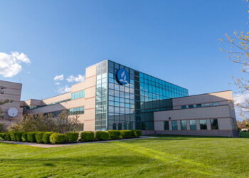 Генеральная конференция подала судебный иск в попытке защитить возможность нанимать верующих работников