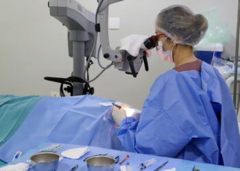 В адвентистской больнице Пенфиго проведена первая трансплантация роговицы