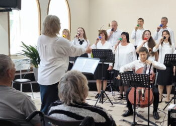 Послушать хоровой концерт в Харькове собралось 100 человек