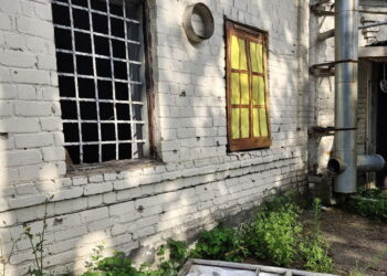 Рано утром 24 июля церковь в городе Дергачи Харьковской области пострадала от обстрелов